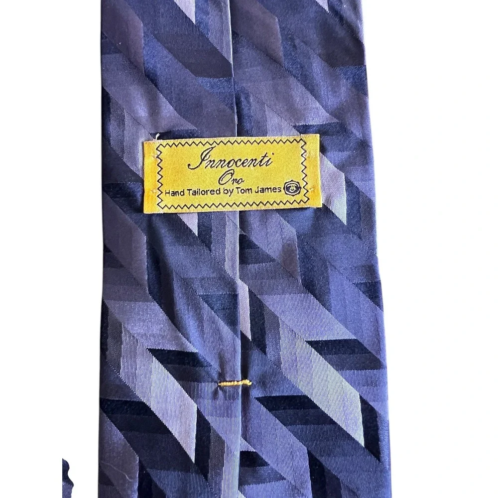 Innocenti Oro by Tom James Geometric Necktie‎ All Silk Designer Tie Gray Black